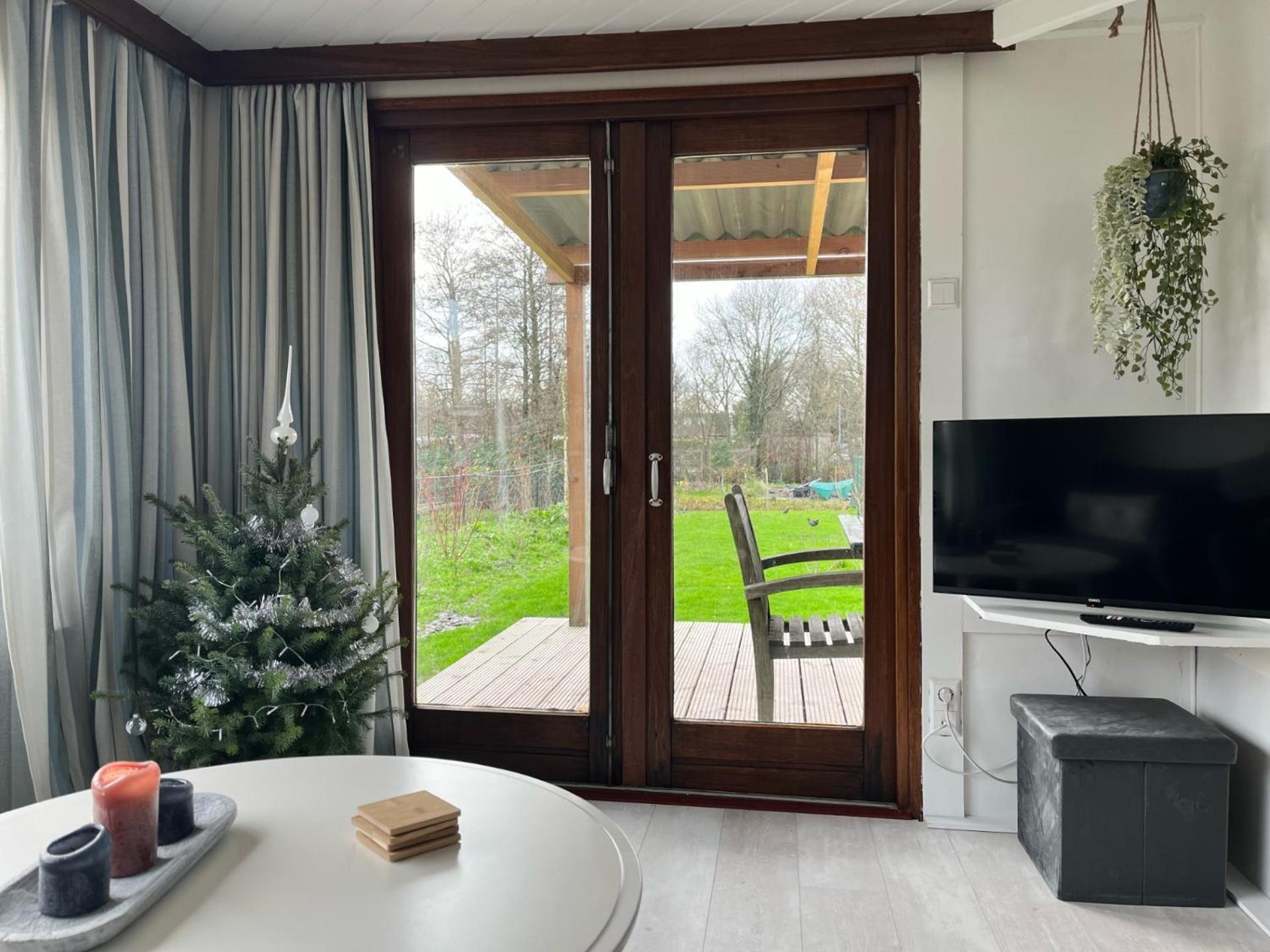 Vrijstaand Chalet Met Veel Buitenruimte En Veranda Зейд-Схарвауде Екстер'єр фото